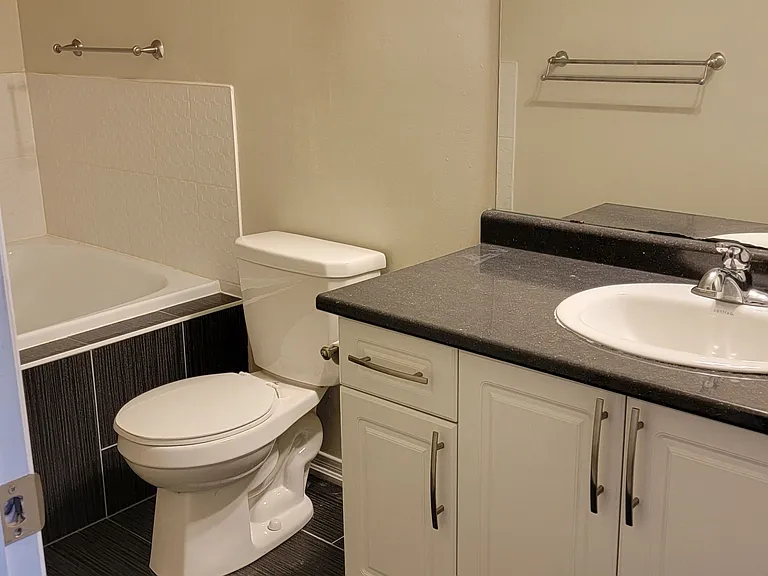 11 Valliere Dr — Photo 19