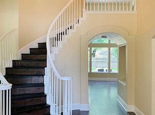 15806 Red Hill Trl, Houston, TX 77095