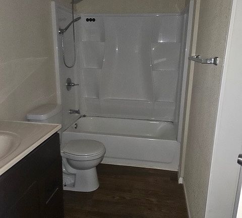 3rd image of 5017 Orien St