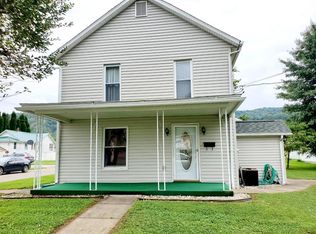 300 S 2nd Ave, Paden City, WV 26159