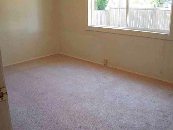 5th image of 6416 Steilacoom Blvd SW