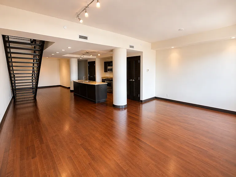 115 W 5th St #1405 — Photo 15
