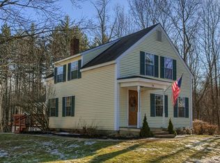 26 Townsend St, Pepperell, MA 01463