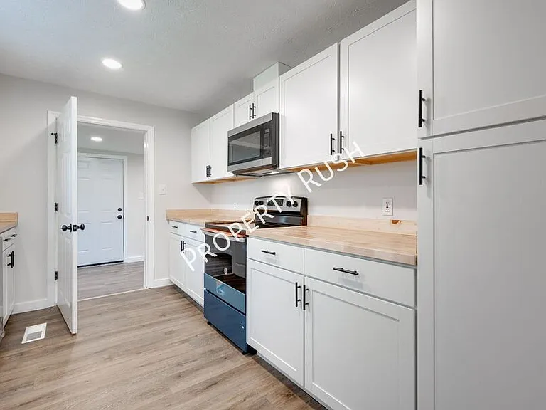 1524 Happy Valley Rd — Photo 10