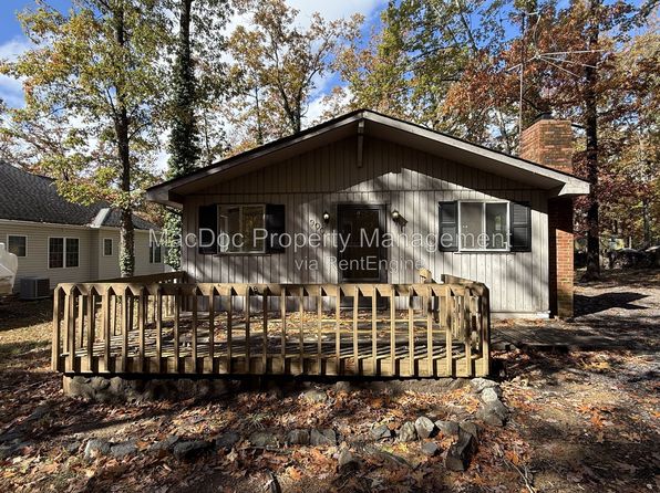 900 Lakeview Pkwy