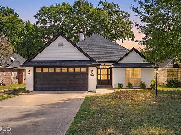 2nd image of 115 Red Fox Cir