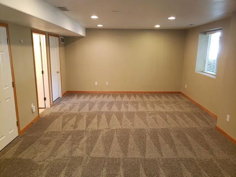 985 Winona Cir — Photo 11