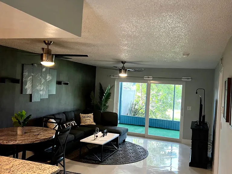 11060 Kelly Rd #B — Photo 2