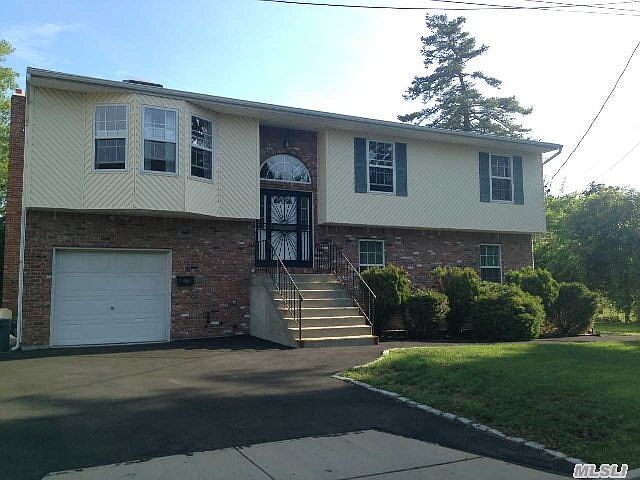 2nd image of 19 Lincoln Ave