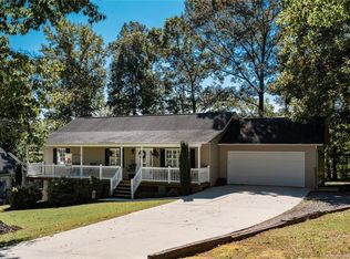 415 E L St, Newton, NC 28658