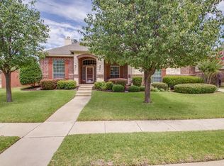5701 Braewood Ln, Fort Worth, TX 76244