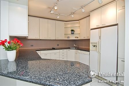 5th image of 1516 N State Pkwy APT 17D