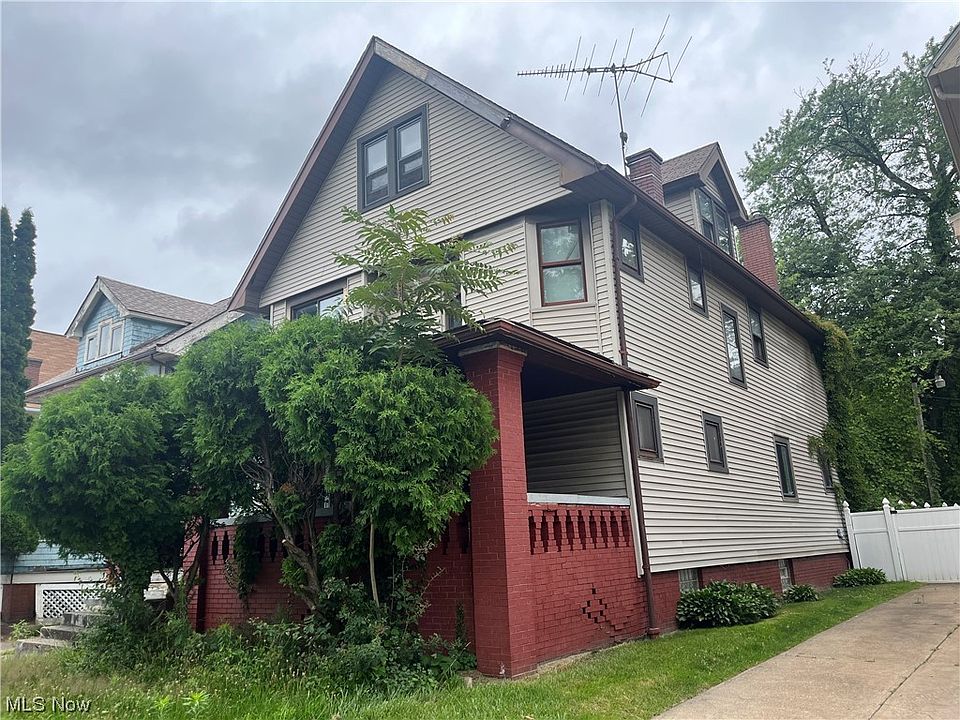 1st image of 13913 Alder Ave