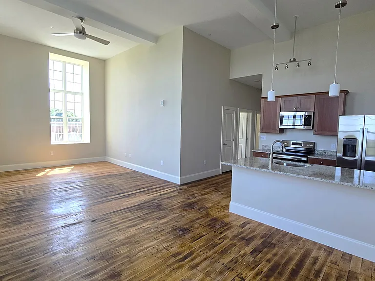 King Philip Lofts — Photo 15