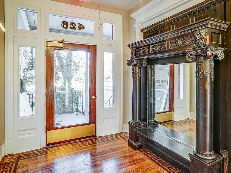 425 N Arthur Ashe Blvd #B — Photo 4