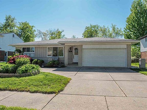 2nd image of 4453 Harold Dr