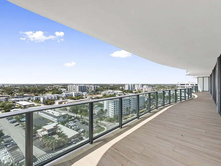 900 N Ocean Blvd #1501 — Photo 29