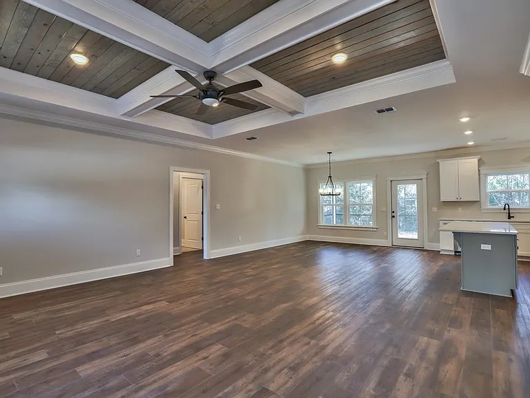 43 Sarlan Garden Dr — Photo 9