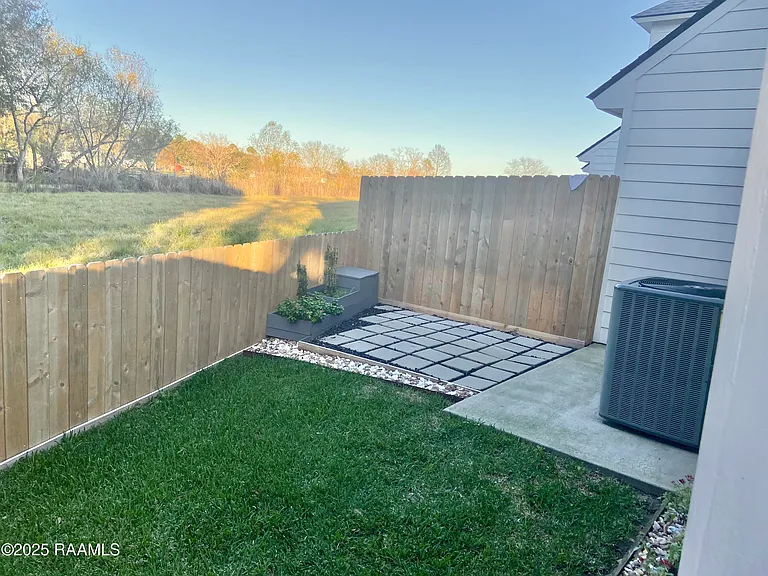 8552 Cat Rd #B — Photo 20