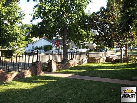 4th image of 5501 Matilija Ave