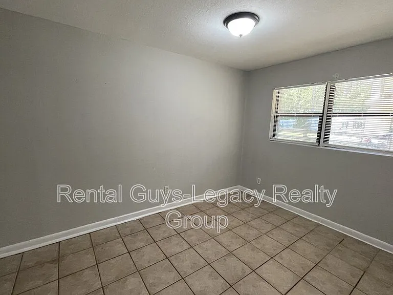 1738 Wright Ave #2 — Photo 5