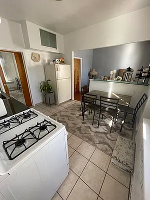 Rented by Bouklis Group | media 14