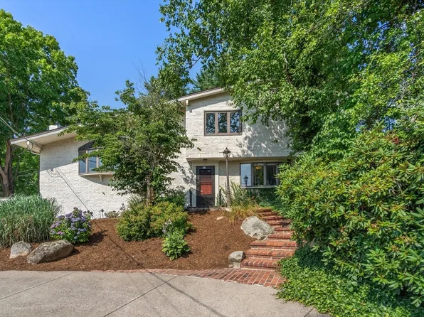 78 Strasser Ave, Westwood, MA 02090