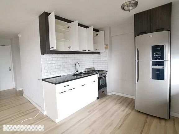 3rd image of 1365 Saint Nicholas Ave APT 29N