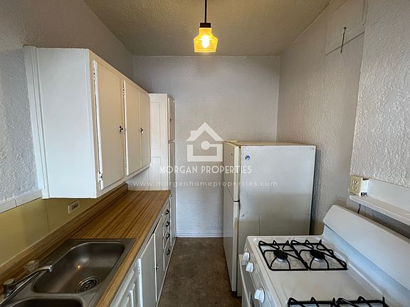 5th image of 1231 W Walnut St #11528284