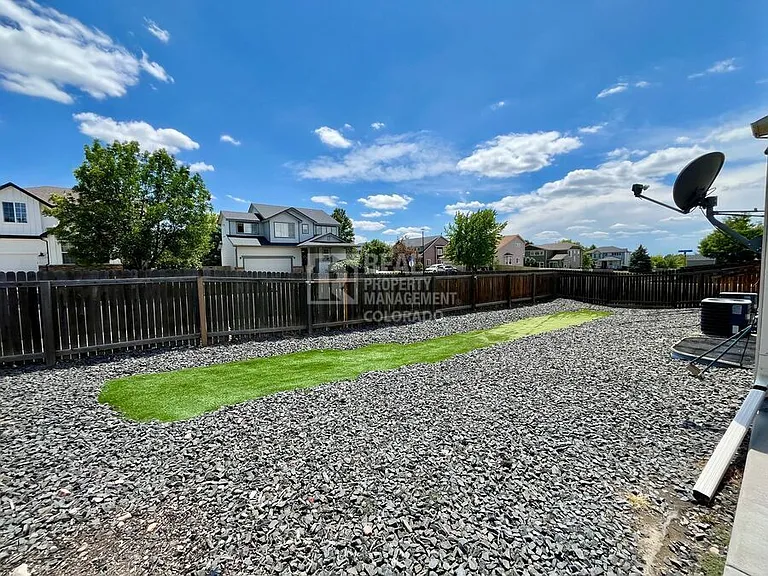 312 Cade St — Photo 15