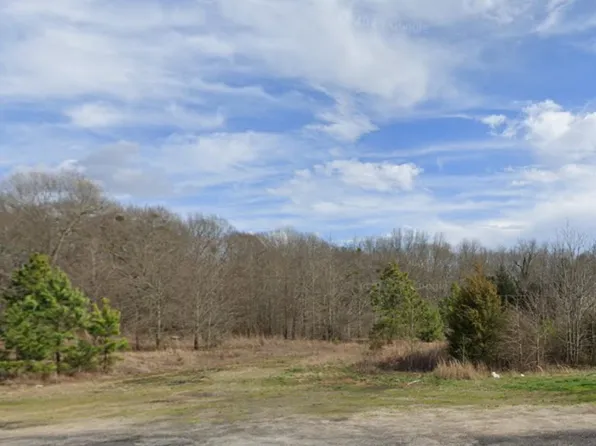 101 Gray Dr, Gray Court, SC 29645