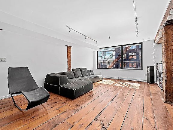 2nd image of 466 Washington St APT 7E
