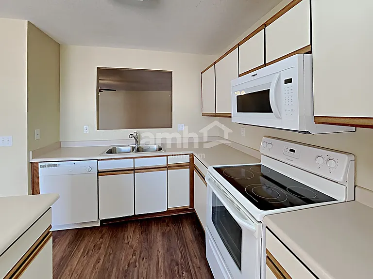 242 S Valle Verde — Photo 3