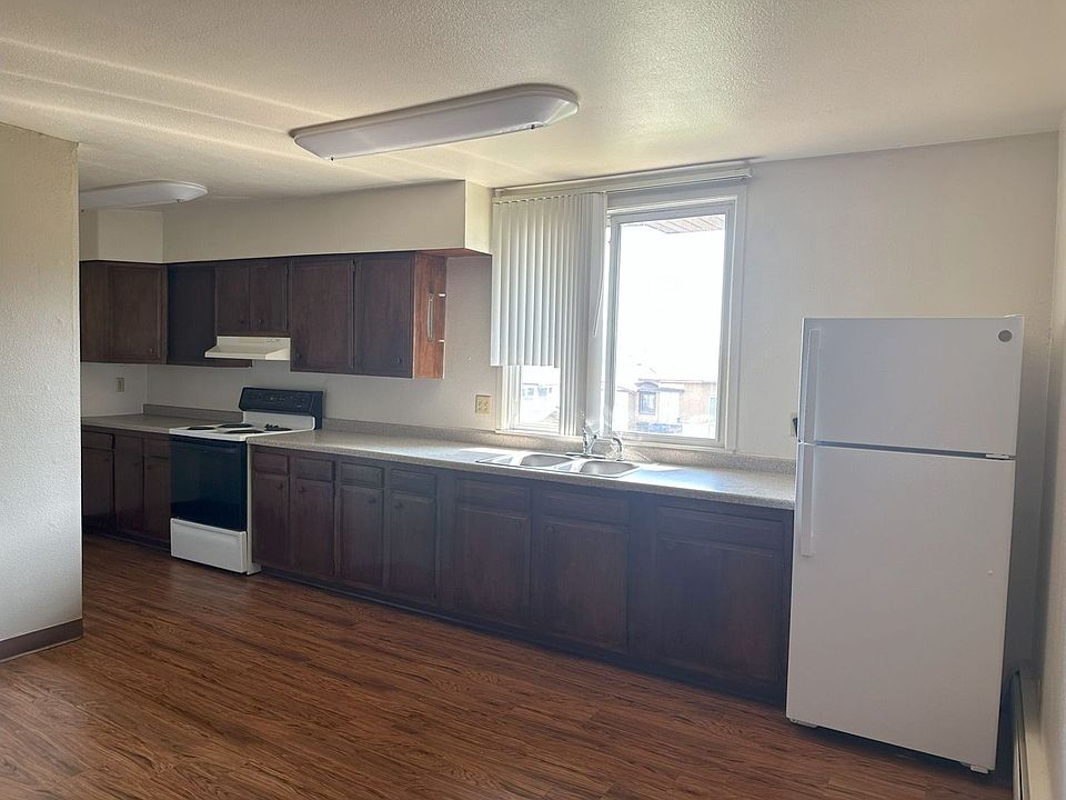 Queen City Manors 130 1st Ave SE Dickinson ND Zillow