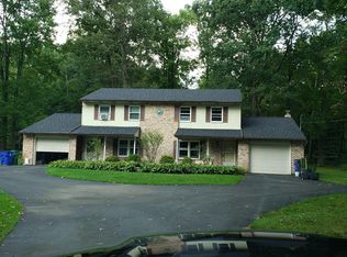 6766 Peck Rd, Ravenna, OH 44266