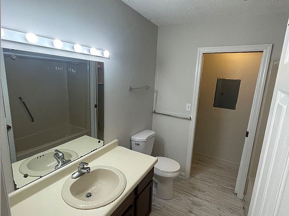 5th image of 129D Arcadia Ln #D