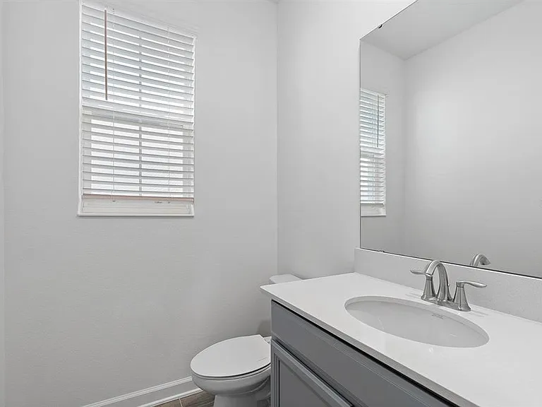 3039 Ella Way — Photo 8