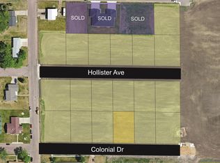 209 Colonial Dr, Salem, SD 57058