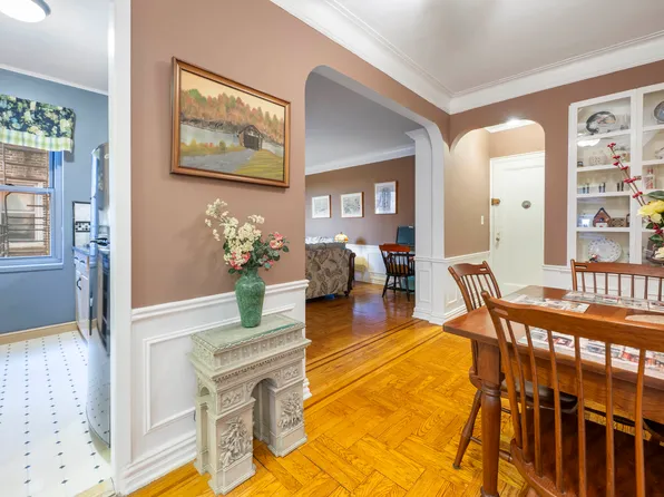 4445 Post Road image 8 of 14