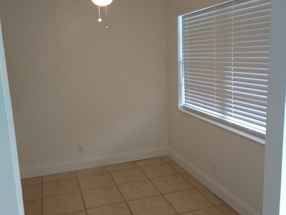 eat-in-kitchen or use for office space