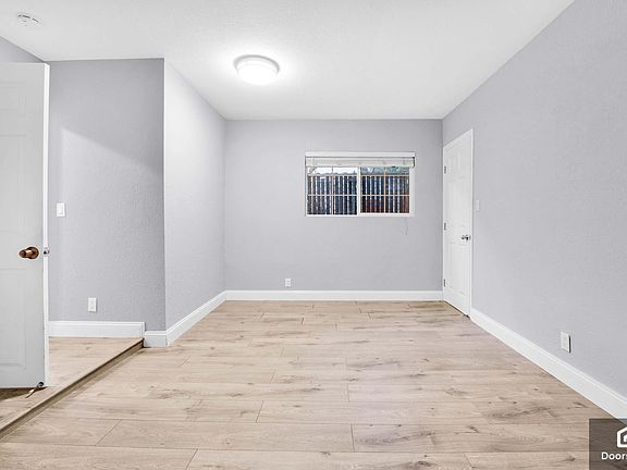 4th image of 424 Cedar St