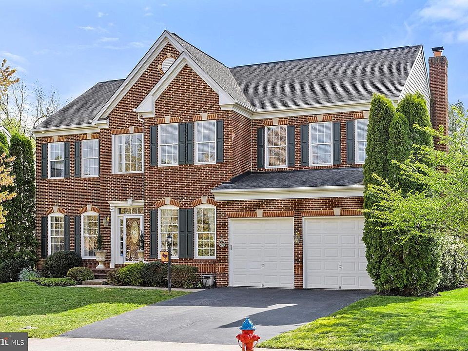 2nd image of 576 Galina Way