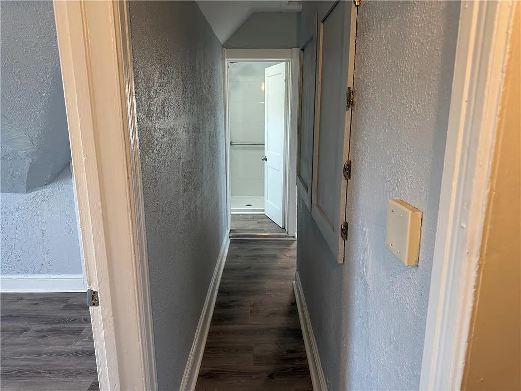 2 bed, 1.0 bath, 727 sqft, $1,700 — Photo 4