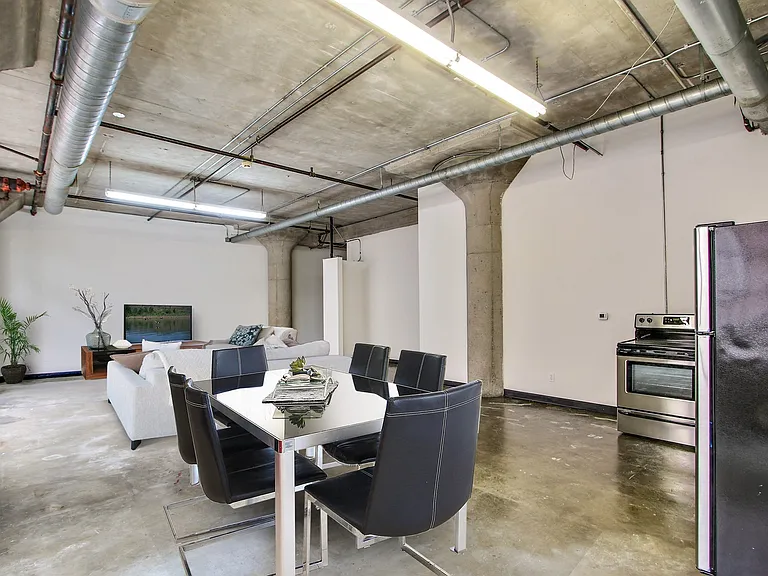 RiverFront live - Work Lofts — Photo 12