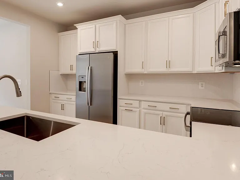 43798 Middleway Ter — Photo 21