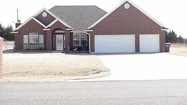 1st image of 2108 Lakeview Dr