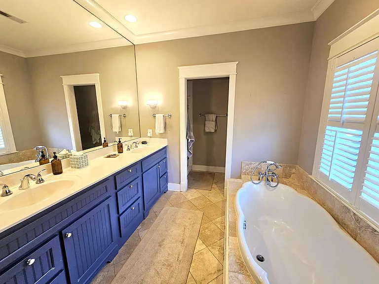 3002 Brook Park Dr SE — Photo 26
