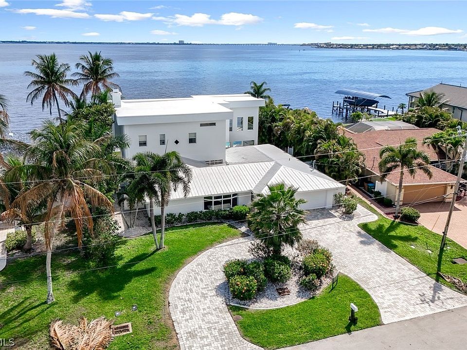 2302 SE 28th St, Cape Coral, FL 33904 | MLS #2026011992 | Zillow