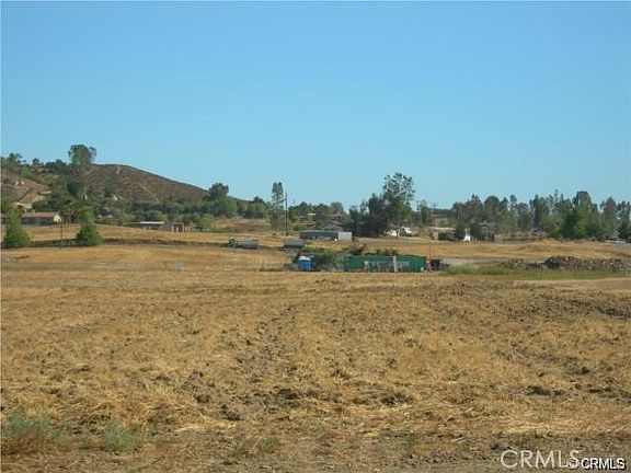 4th image of 0 Loretta Ave #2