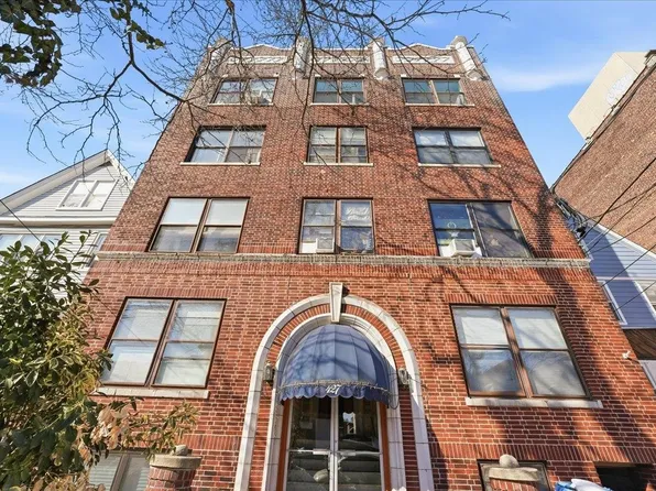 427 Kennedy Boulevard image 1 of 20